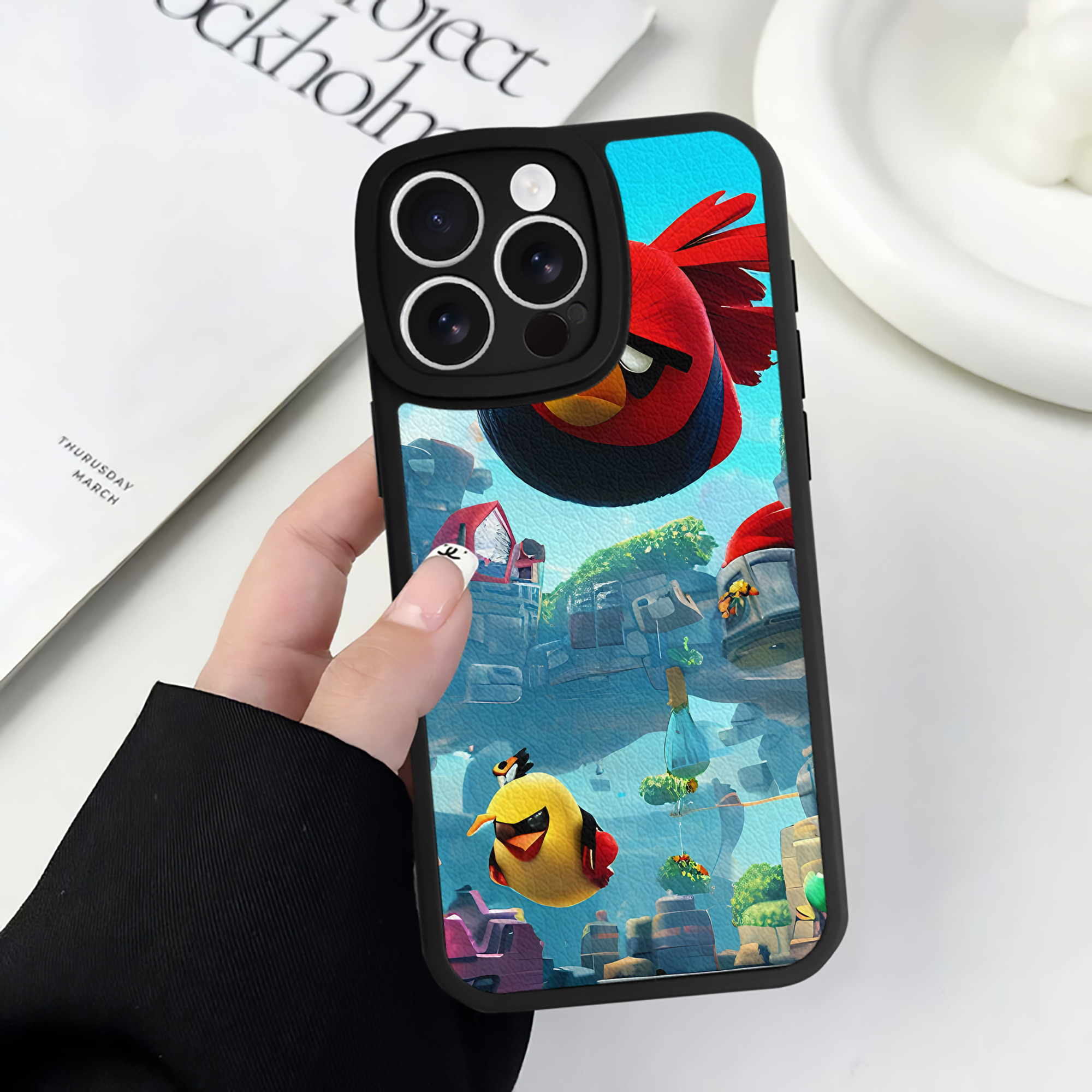 （画像用） Angry Birds アングリーバード 【iPhone 16シリーズ対応】シリコンスマホケース（レザー調） 材質：シリコン